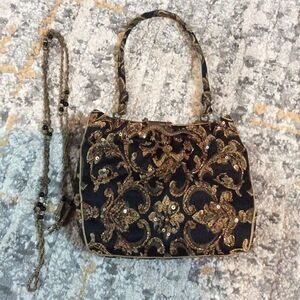 CHRISTIANA BEADED HANDBAG WITH GECKO CLASP! EUC!